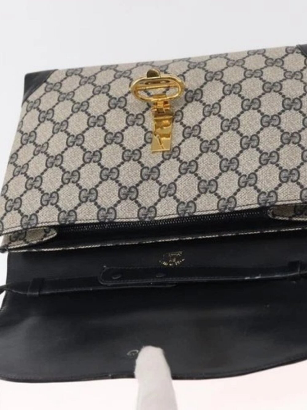 GUCCI GG Supreme Shoulder Bag PVC Navy Gold Auth gh1657 - Picture 11 of 16